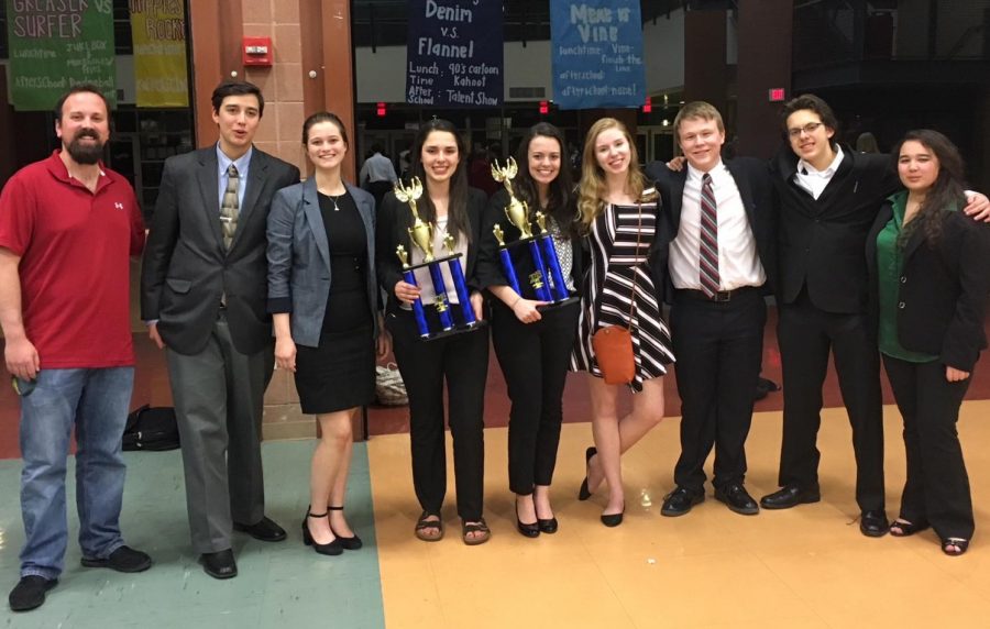 Mr. Monsey and the Debate Team pose in Las Vegas at the State Tournament on March 17, 2018.