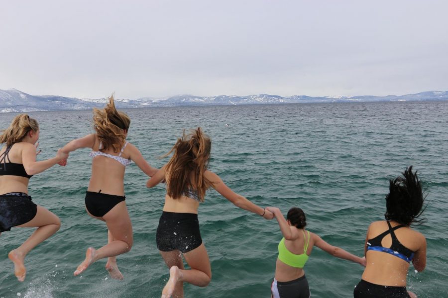 Kairos+participants+taking+the+leap+into+the+cold+Tahoe+water.+Photo+courtesy+of+the+Bishop+Manogue+Yearbook+Staff.