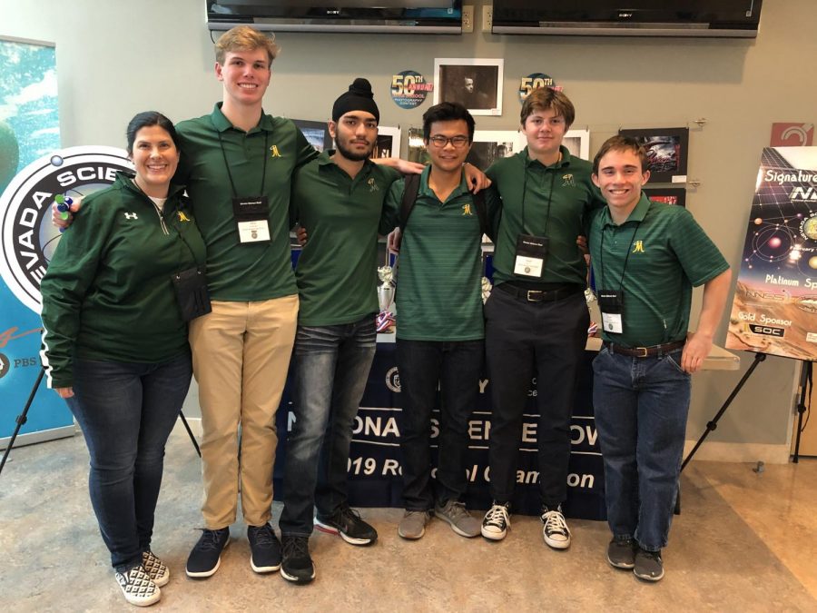 Picture last years Science Bowl Team in Las Vegas at the competition.