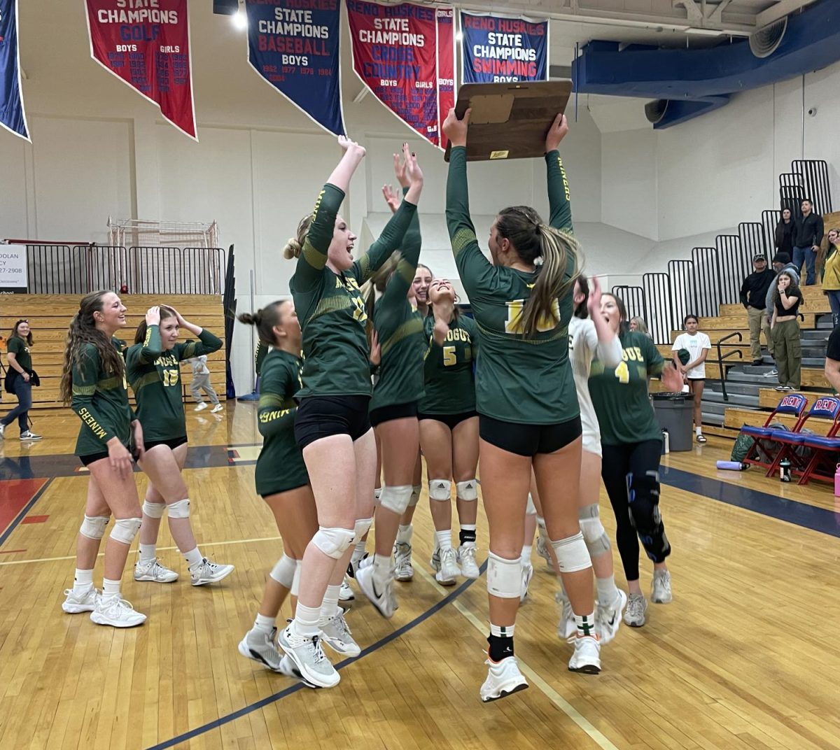 Lady Miners Volleyball Wins Regionals Against Reno Huskies