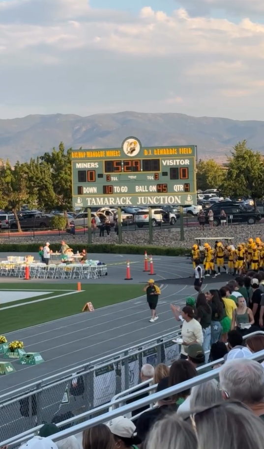 Bishop Manogue Football Team loses to the Rocklin Thunder 28-23