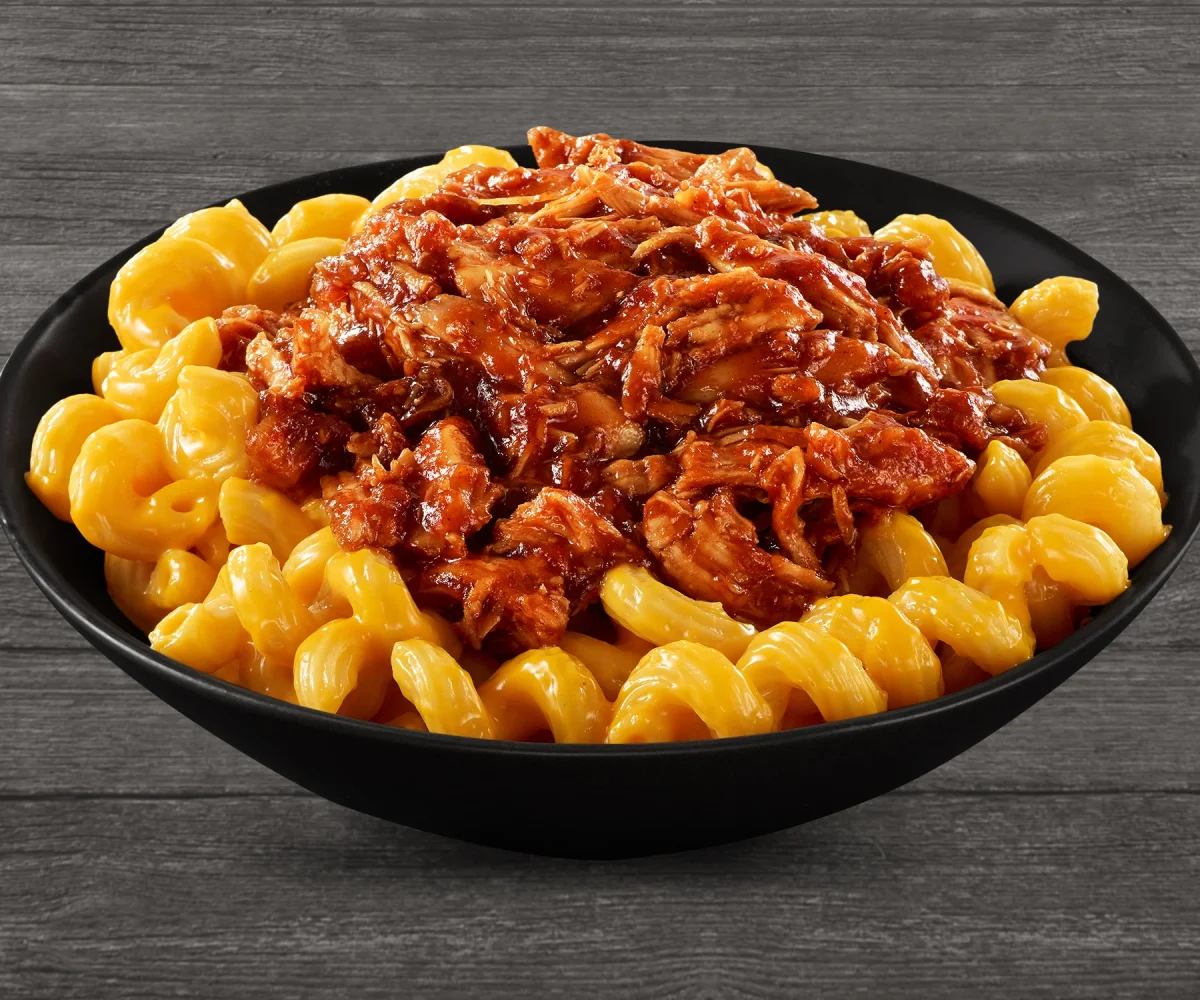 BBQ Chicken Mac & Cheese Should be Brought Back as a Regular Lunch Item
