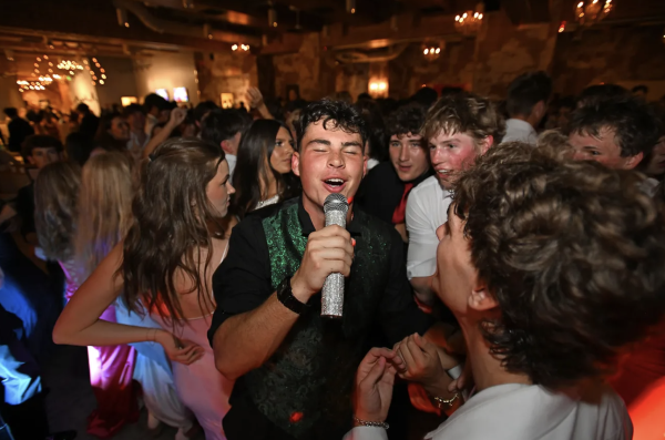 Should Prom Travel?